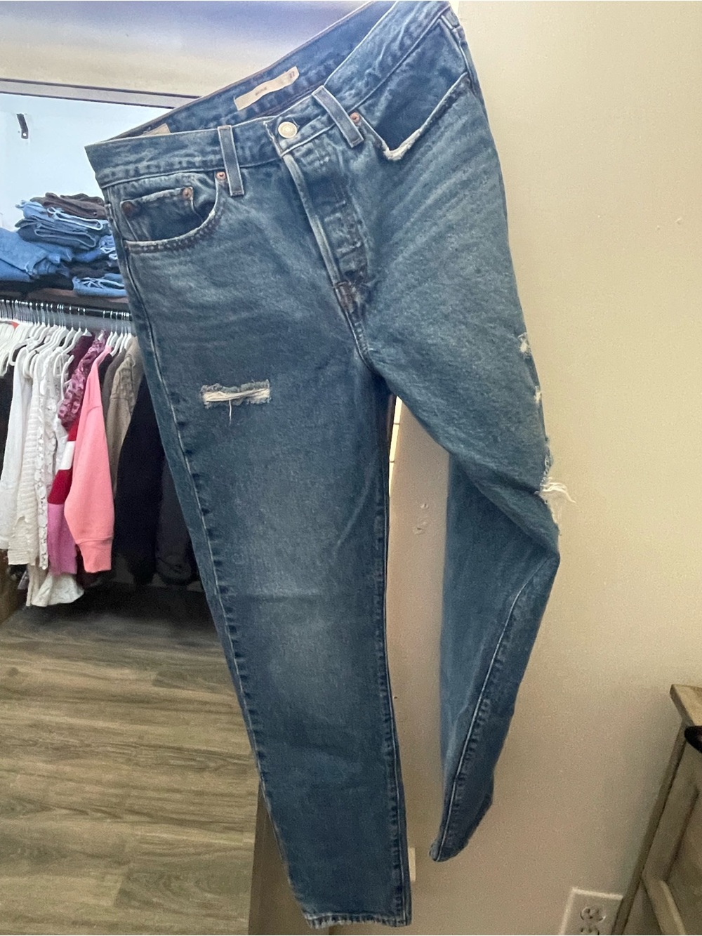 Signature by Levi Strauss Women's Blue wedgie Straight Distressed Jeans